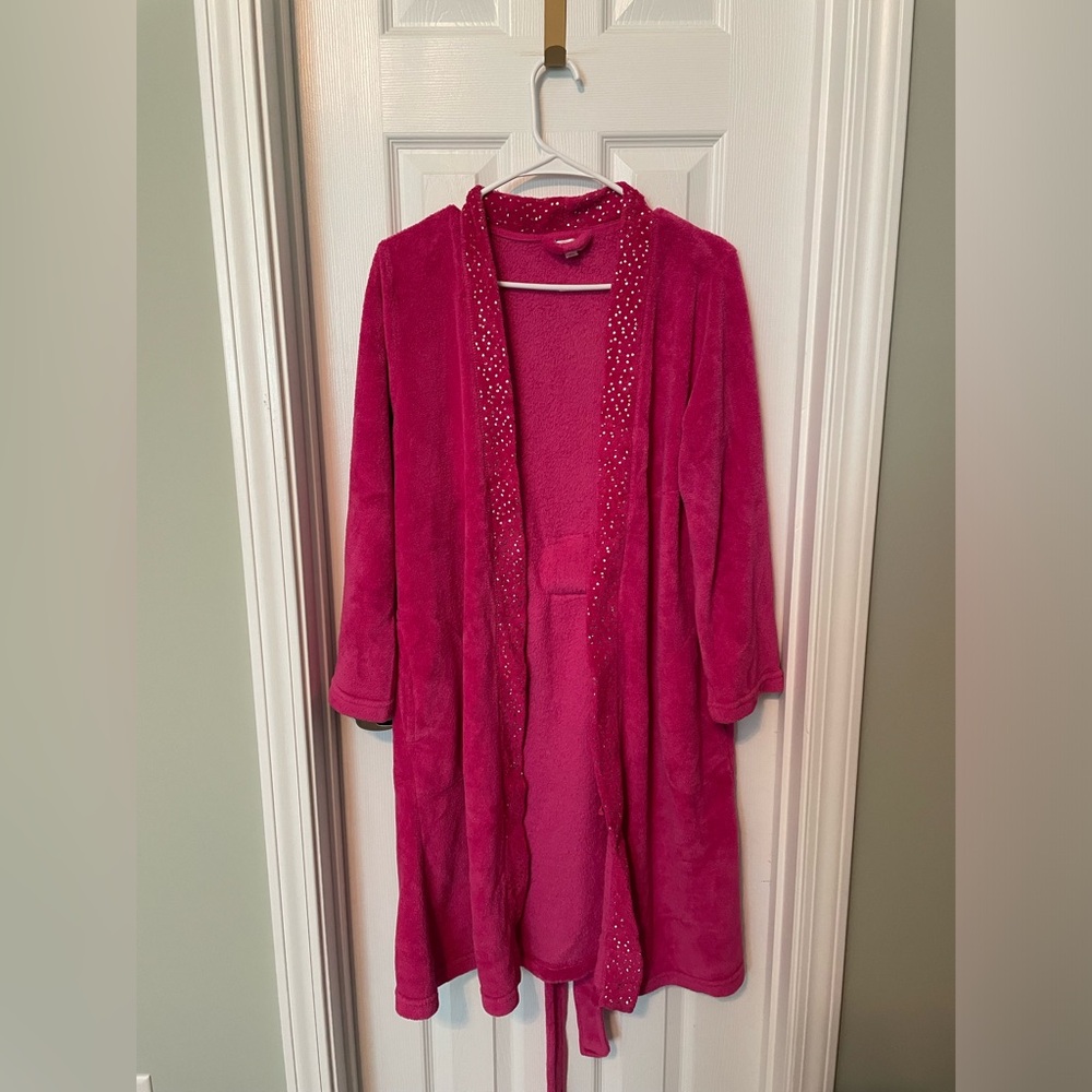 Ulta Robe - Picture 1 of 4